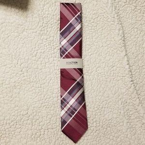 NWT Kenneth Cole Reaction Burgundy Plaid tie